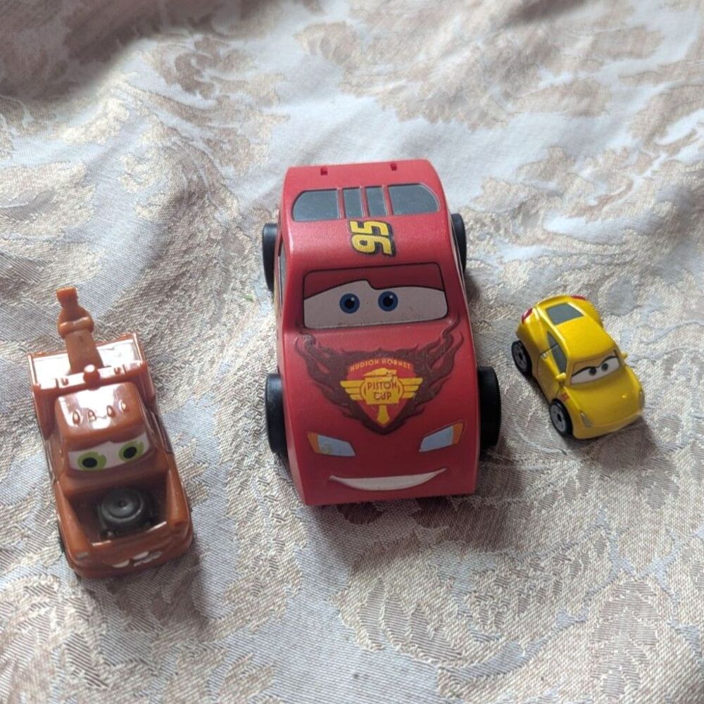 Disney Pixar Cars Lot of 3 Toy Cars, Lightning McQueen, Mater, and Cruz